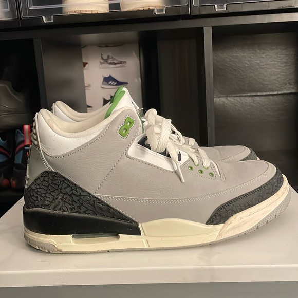 Air Jordan 3 Retro “Chlorophyll” size 9.5. Worn a few times, box included. - Picture 1 of 5